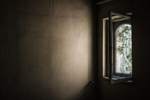 Attenzione all’umidità nei muri: scopri il metodo naturale per prevenirla